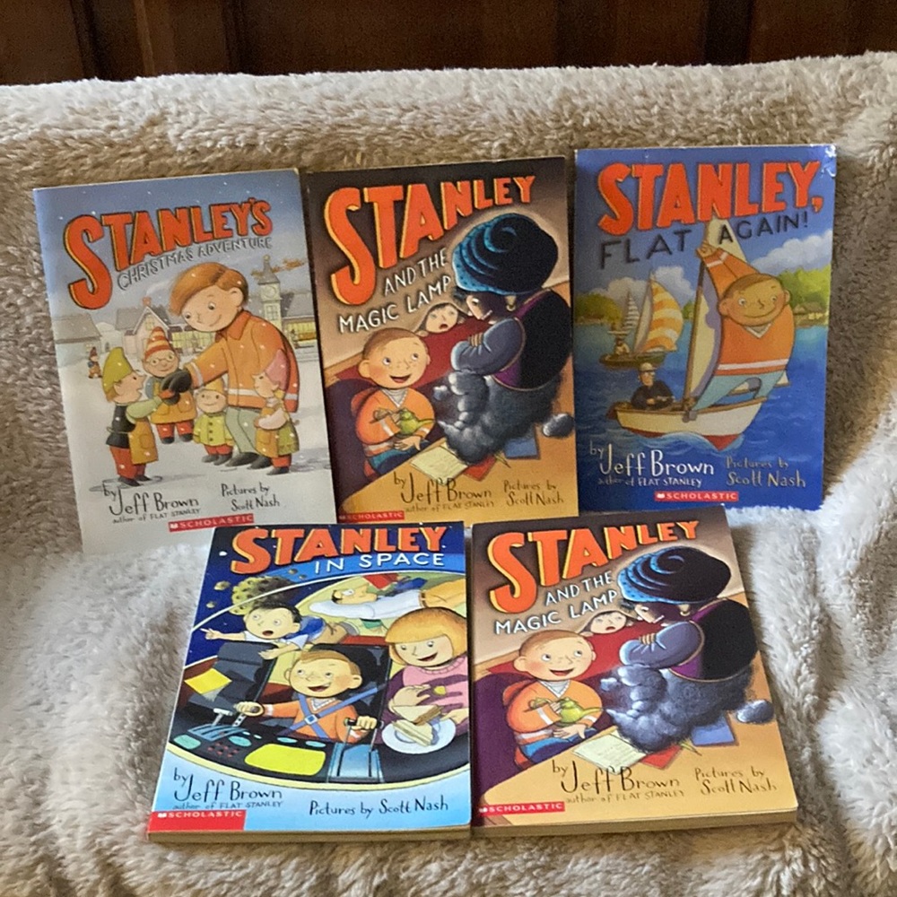 5 Flat Stanley Books